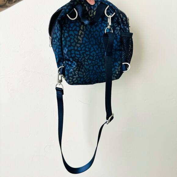 Fabletics mini backpack blue animal print cross body - Picture 9 of 10